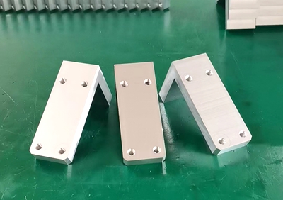 小黄片在线下载CNC零部件加工成本.jpg